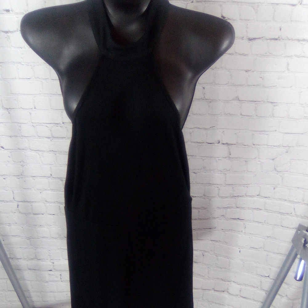 Hacter neck short set.